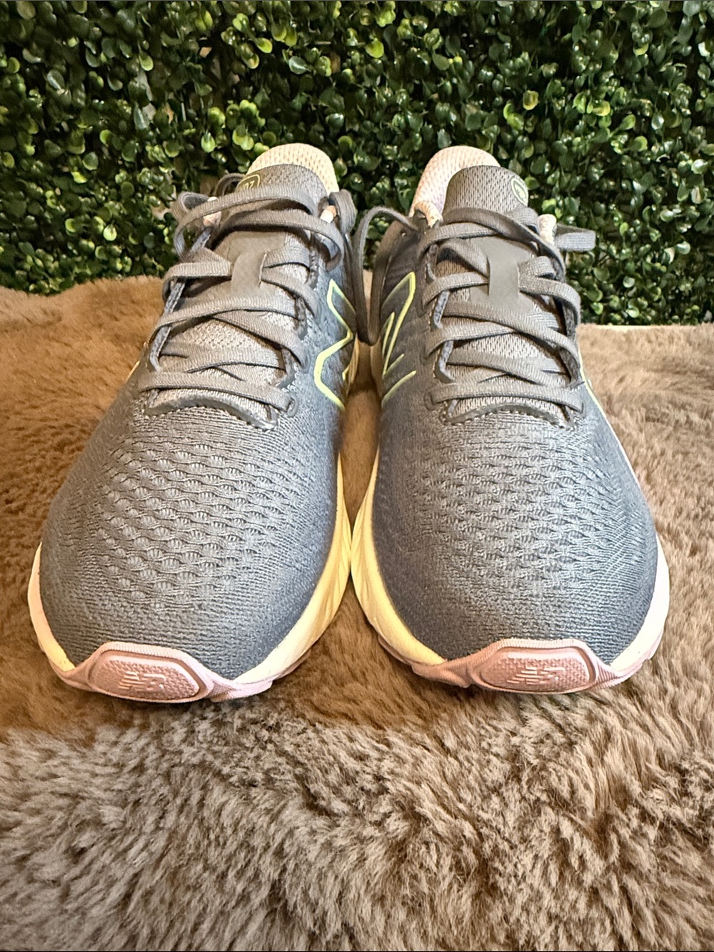 Like New New Balance Fresh Foam X Evoz Women's Gray & Pink Running Shoes - Picture 2 of 7
